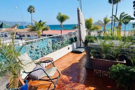 Apartamento En Primera Linea De Playa Nerja Exterior photo