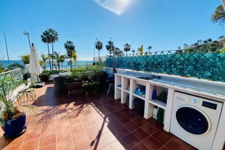 Apartamento En Primera Linea De Playa Nerja Exterior photo