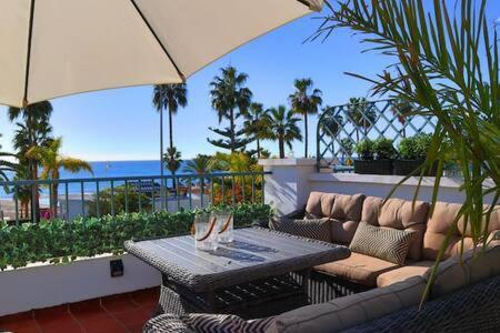 Apartamento En Primera Linea De Playa Nerja Exterior photo