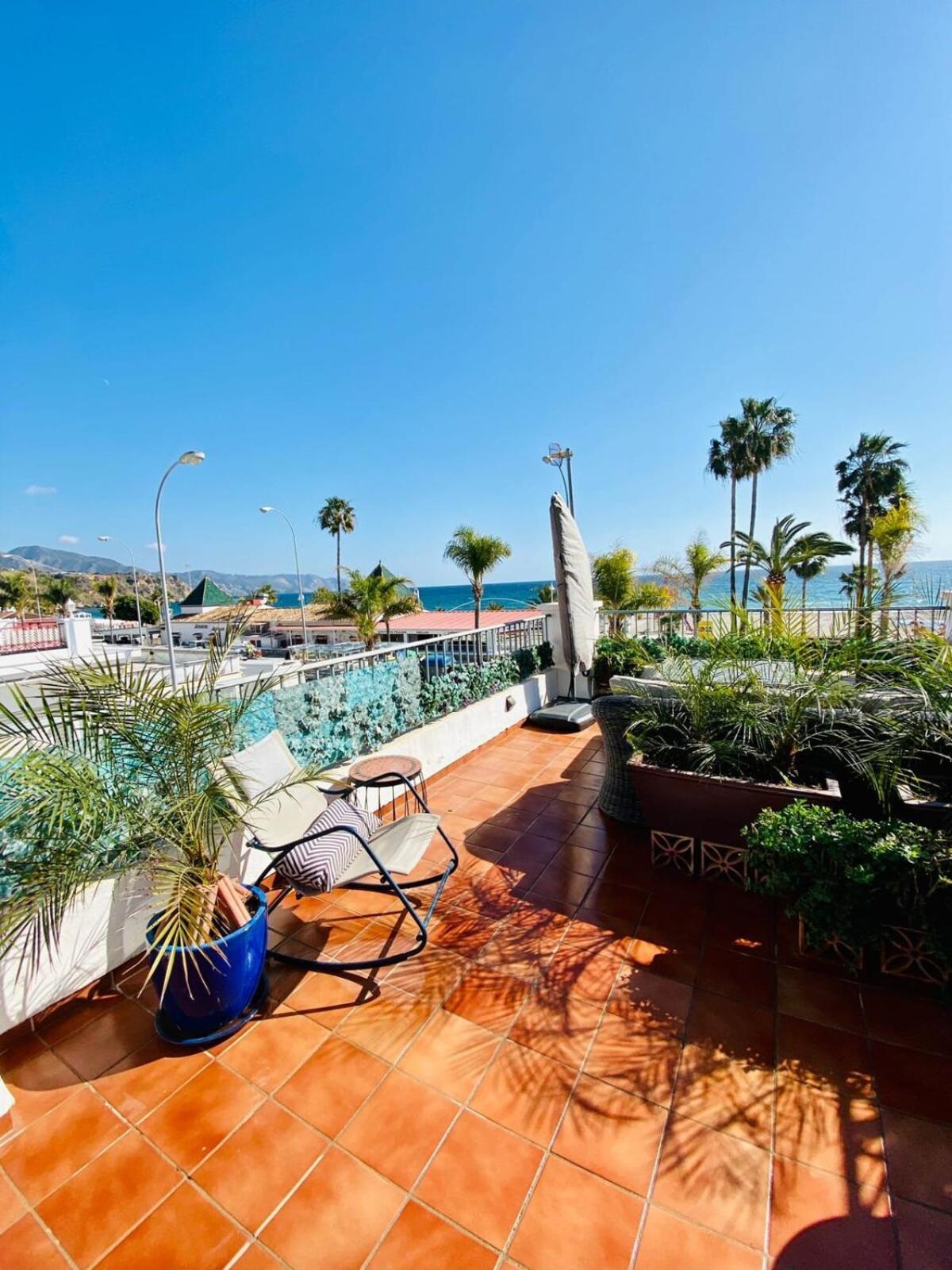 Apartamento En Primera Linea De Playa Nerja Exterior photo